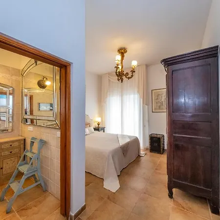 Palazzo Florentia Villa *